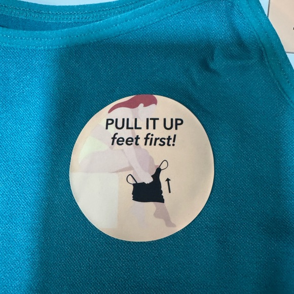 Shapermint Essentials Teal Scoop Neck Cami - Picture 6 of 9